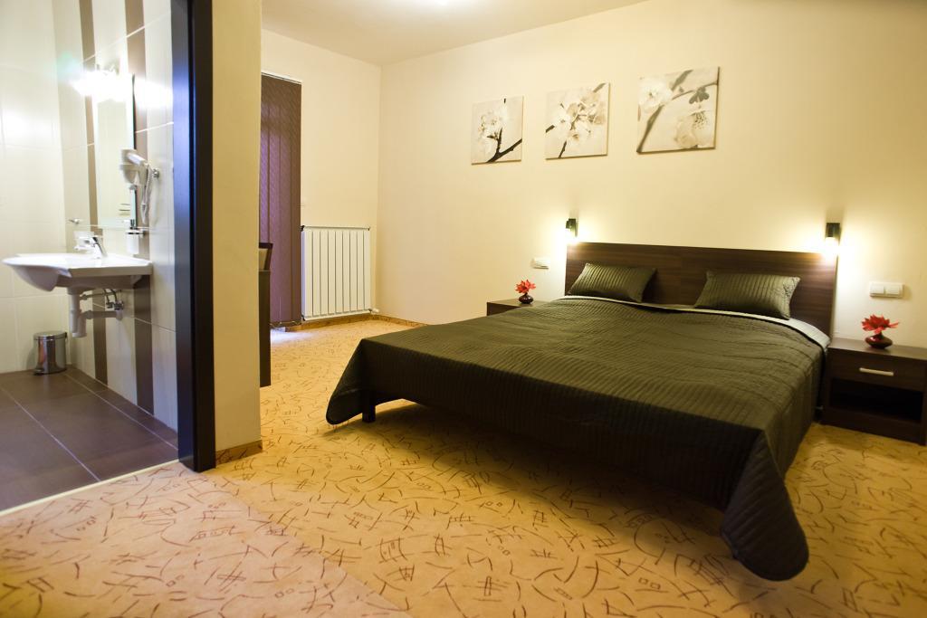 Penzion Kastiel Velky Krtis Kamer foto
